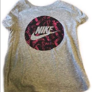 NIKE tee